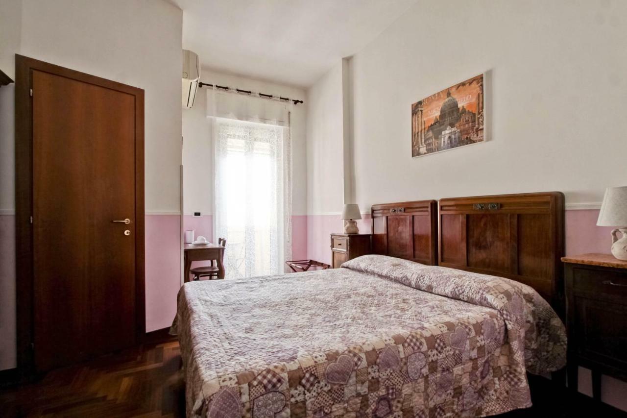 Rent Rooms Filomena E Francesca Рим Екстер'єр фото