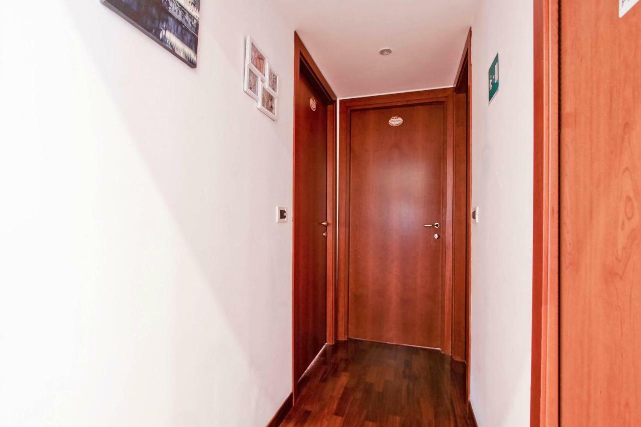 Rent Rooms Filomena E Francesca Рим Екстер'єр фото